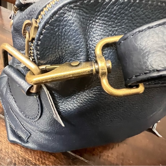 Blue black Wanderer handbag Adjusts to crossbody shoulder or hand. - Picture 7 of 14